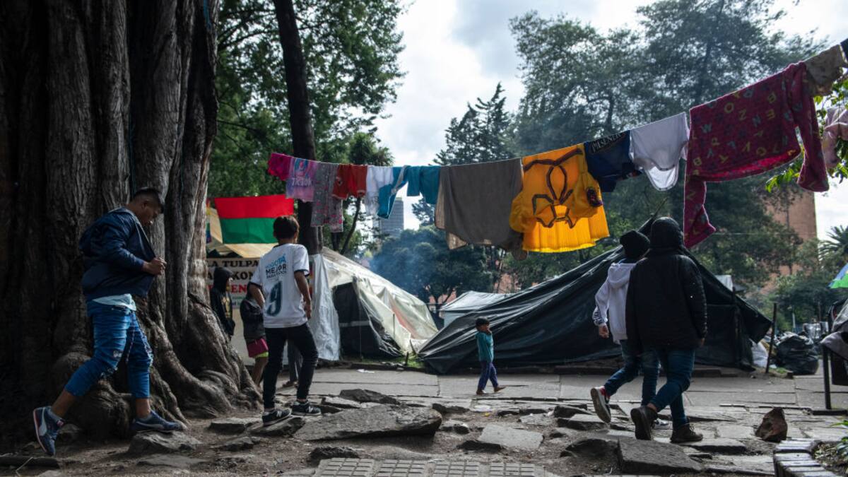 Aumenta el desplazamiento forzado hacia Medellín: más de 6.300 víctimas en 2024, la mayoría mujeres