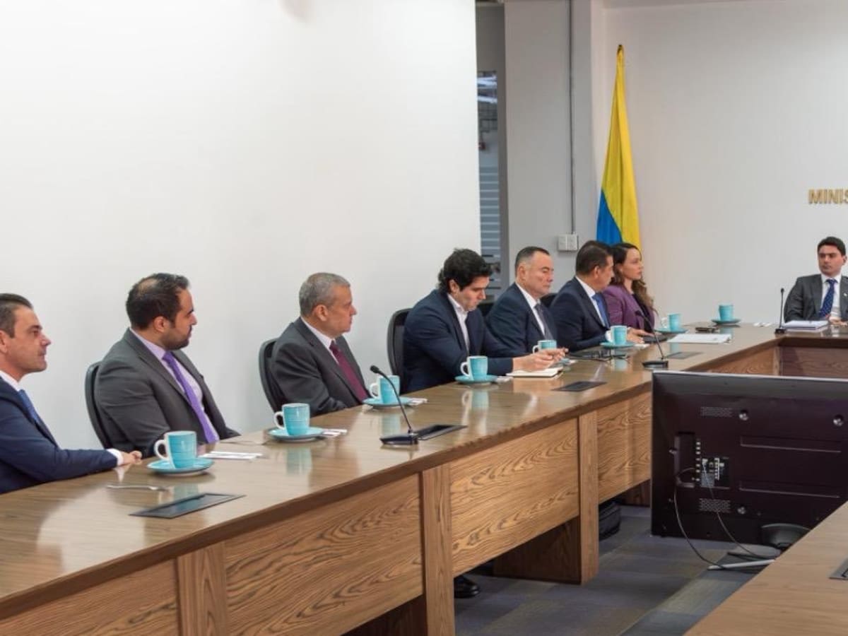 MinHacienda citará Comisión de Crédito Público para ampliar crédito con Banco Mundial por terremoto