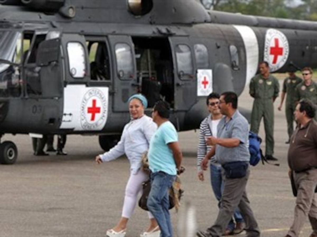 Piedad Córdoba viaja a Cali para las liberaciones que serían entre jueves y viernes