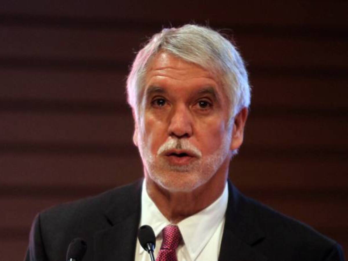 Los colados ayudan a que haya más robos en Transmilenio: Peñalosa