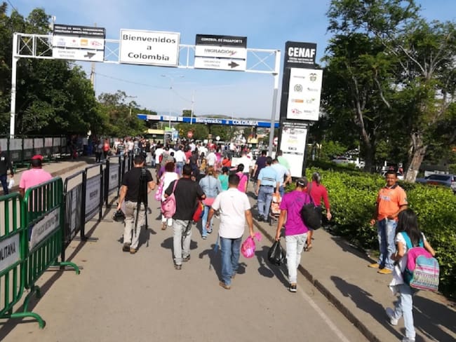 Alcaldes en frontera piden frenar el envío de buses con venezolanos retornandos