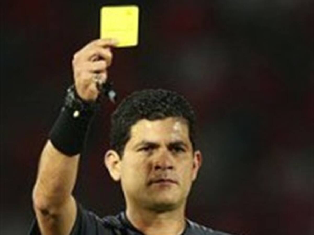 Por calumnia e injuria demandará Oscar Julián Ruiz a exarbitro colombiano