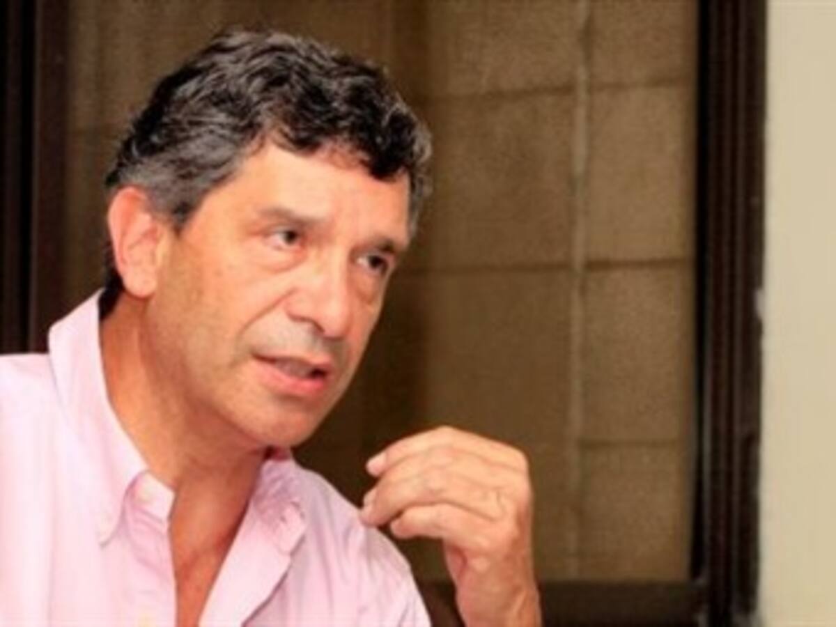 Procurador, compre la píldora del ‘Día Después’: Rafael Pardo