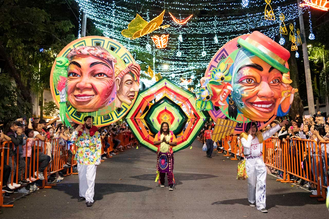 Desfile de Mitos, Leyendas y Carnavales. Foto: Alcaldía de Medellín
