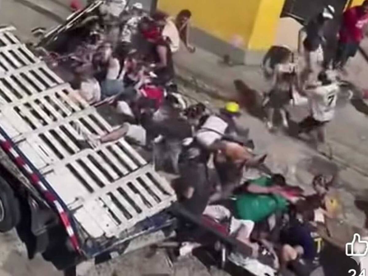 Desfile de año viejos en Fresno terminó en caos y dejó varios heridos