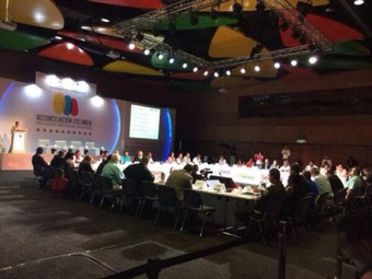 Pacífico y Centro dialogan por la reconciliación de Colombia en Cali