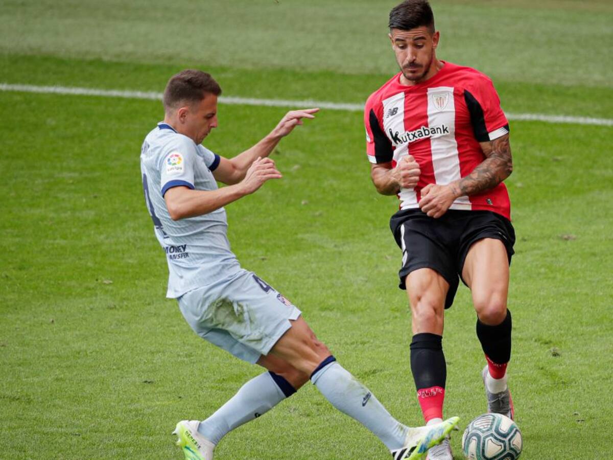 Santiago Arias participó en el empate del Atleti en Bilbao
