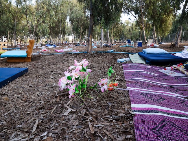 Re&#039;im (Israel), 17/10/2023.- The ground of the Super Nova Festival in Re&#039;im, Israel, 17 October 2023, which was attacked by Hamas on 07 October. Israel has warned all citizens of the Gaza Strip to move to the south ahead of an expected invasion. More than 3,000 Palestinians and 1,400 Israelis have been killed according to the Israel Defense Forces (IDF) and Palestinian Health Ministry, after Hamas militants launched an attack against Israel from the Gaza Strip on 07 October. EFE/EPA/MANUEL DE ALMEIDA
