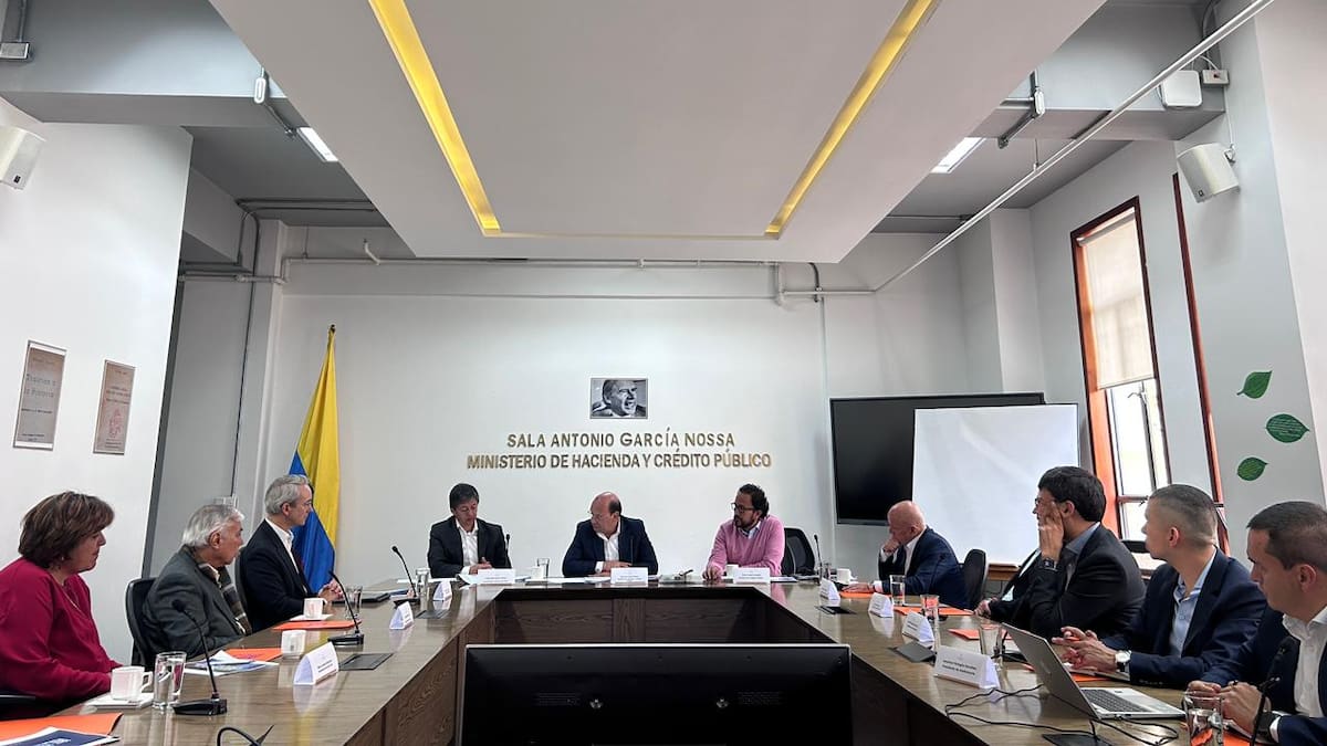 Banqueros revelaron contrapropuesta para evitar inversiones forzosas: alivios a afectados por lluvia