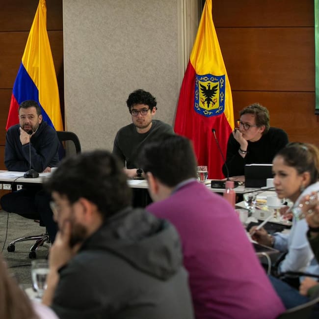 Reunión Alcaldía de Bogotá por coyuntura internacional