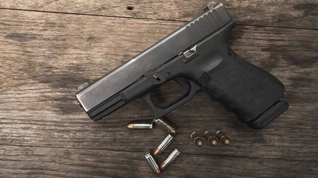 ¿Qué representa portar un arma en Colombia?. Foto: Getty Images / WORAPHON NUSEN