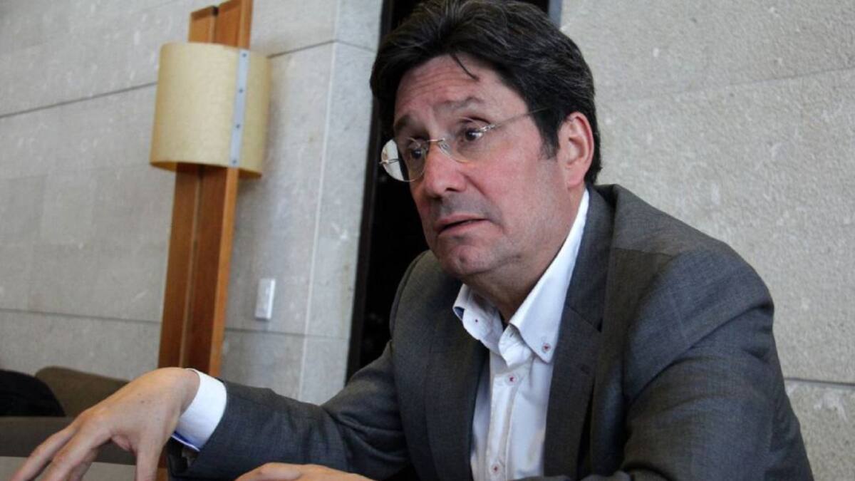 “Voy a ver si me quedó hasta los Oscar”: Pacho Santos de la luciérnaga