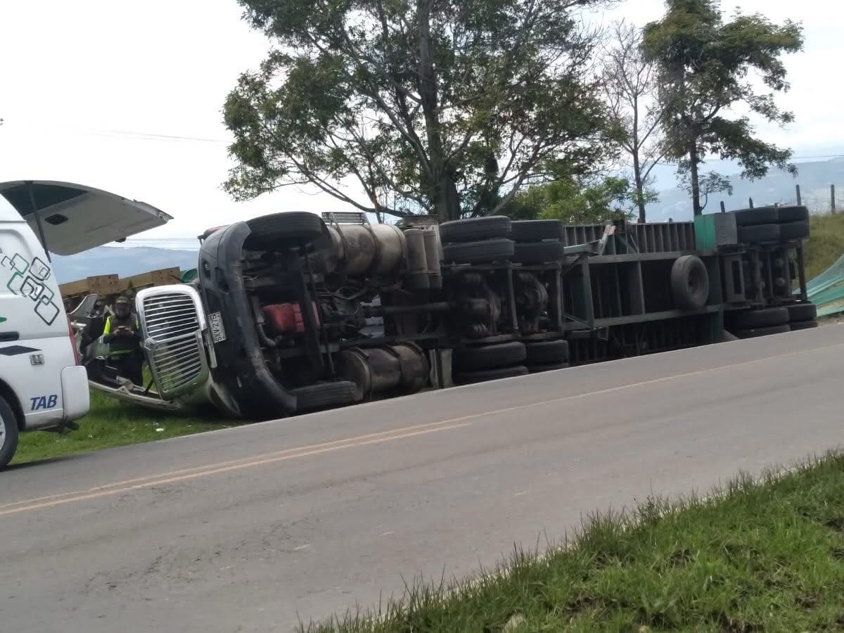 Se registró otro accidente en el peaje Casablanca, en la vía Zipaquirá-Ubaté