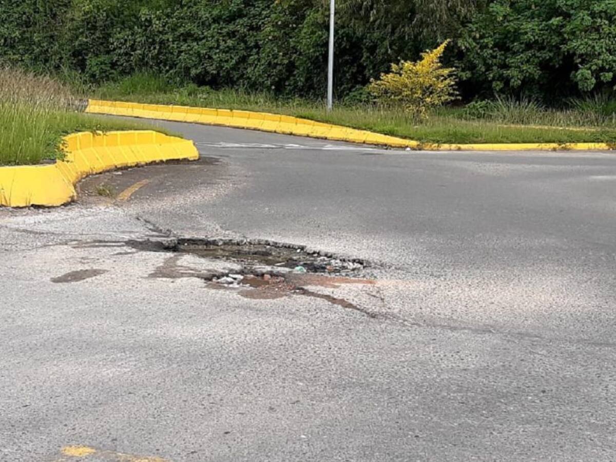 Armenia y sus huecos, se necesitan $2000 millones para recuperar malla vial