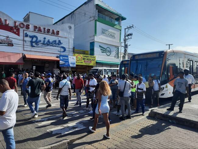 Comerciantes de Bazurto piden al Distrito cambios en decreto para evitar protestas