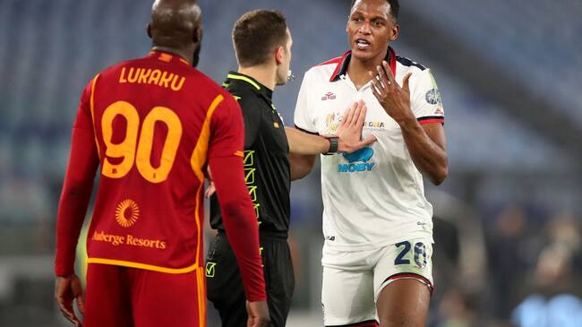 Yerry Mina y Romelu Lukaku en el partido por Serie A / Getty Images