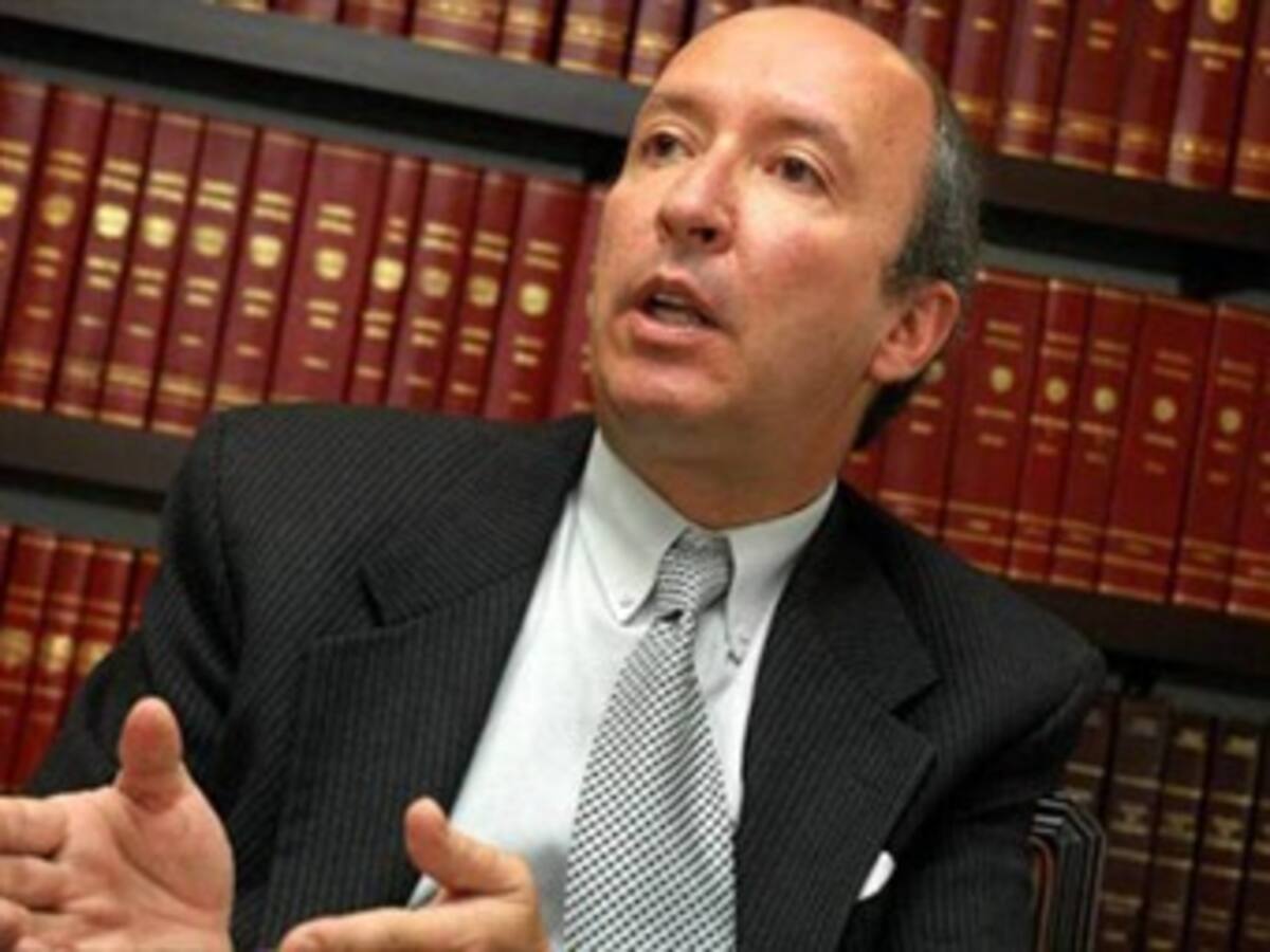 Restitución a Petro no tiene reversa: Juan Manuel Charry