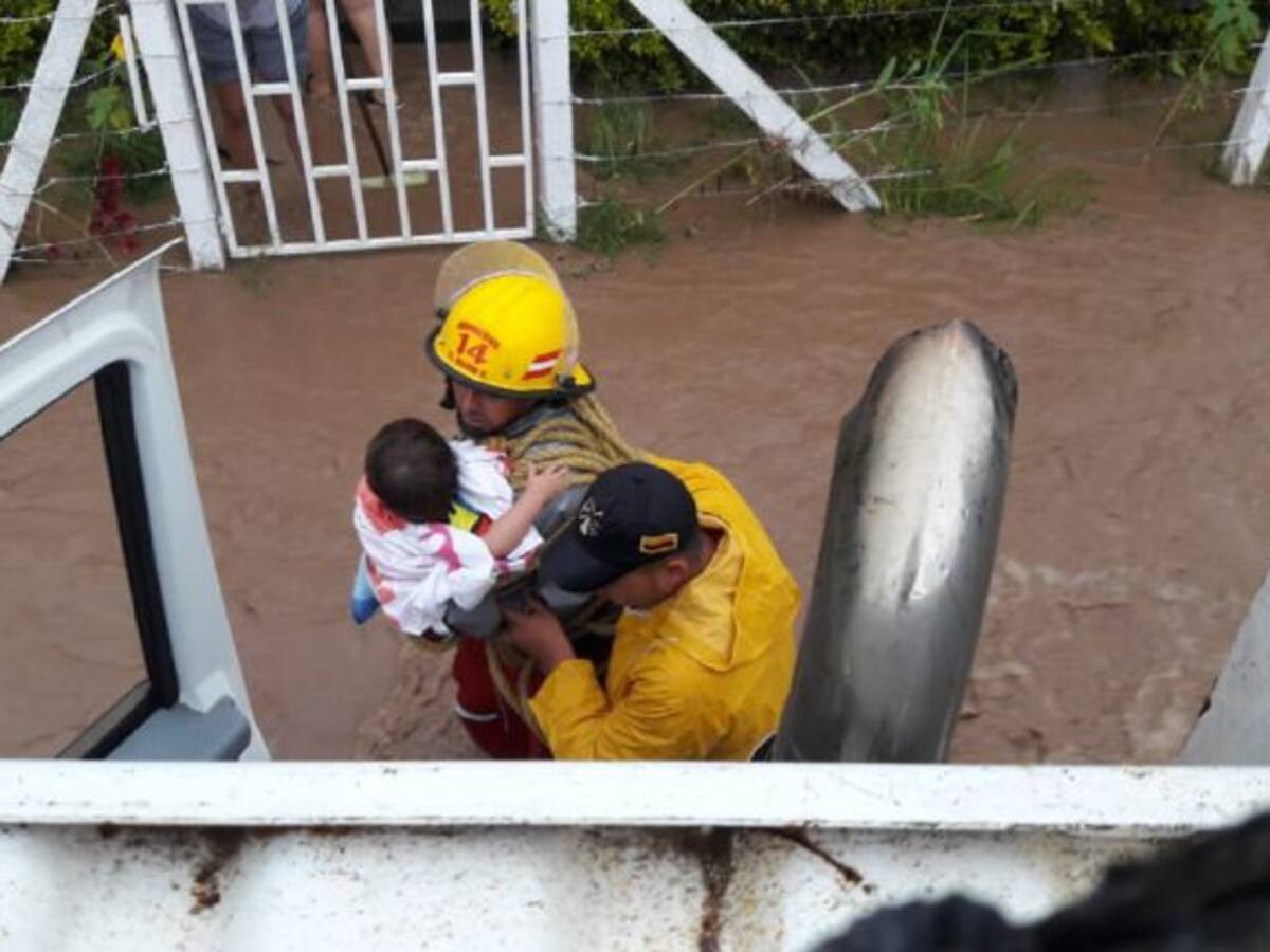 Emergencia invernal en el Dovio deja un centenar de viviendas inundadas