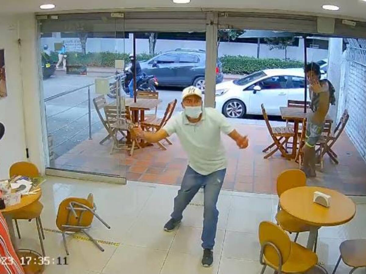 VIDEO: Sujeto armado atraca en Cañaveral