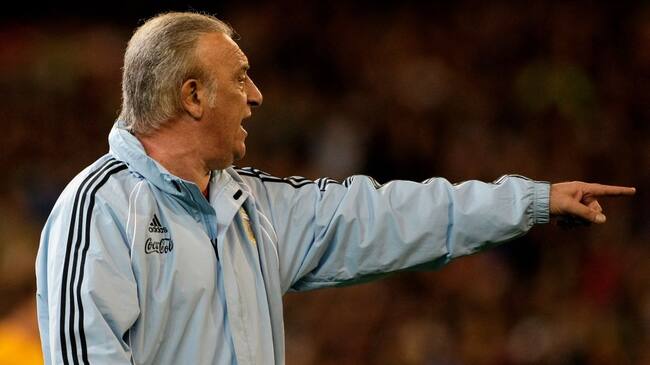 Alfio Basile en su etapa como técnico de Argentina.