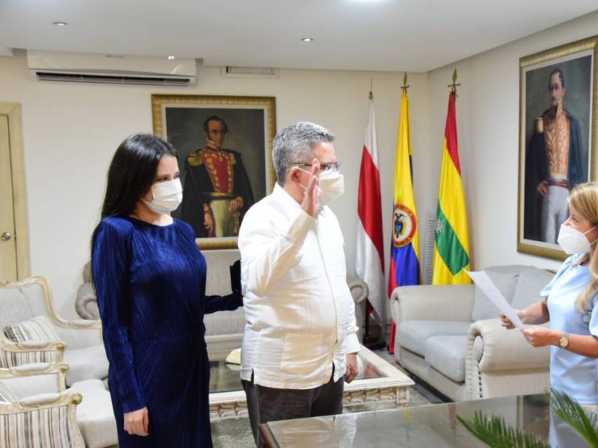 Consejo Superior de la Uniatlántico nombró a Jairo Contreras como rector(e)