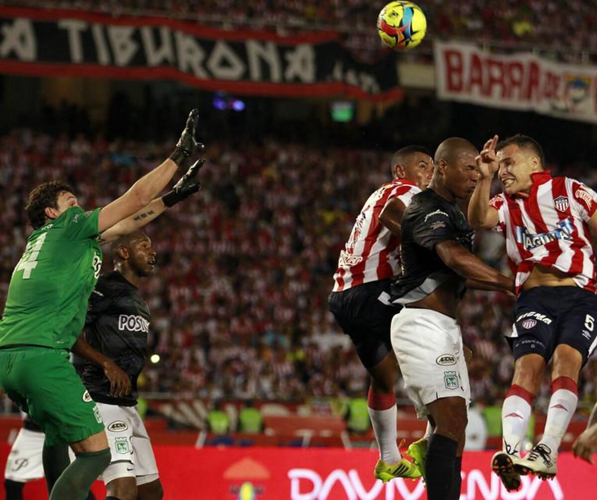 Con un gol de Edison Toloza, el conjunto 'tiburón' se fue adelante en la serie ante Atlético Nacional, que se definirá en el Atanasio Girardot.