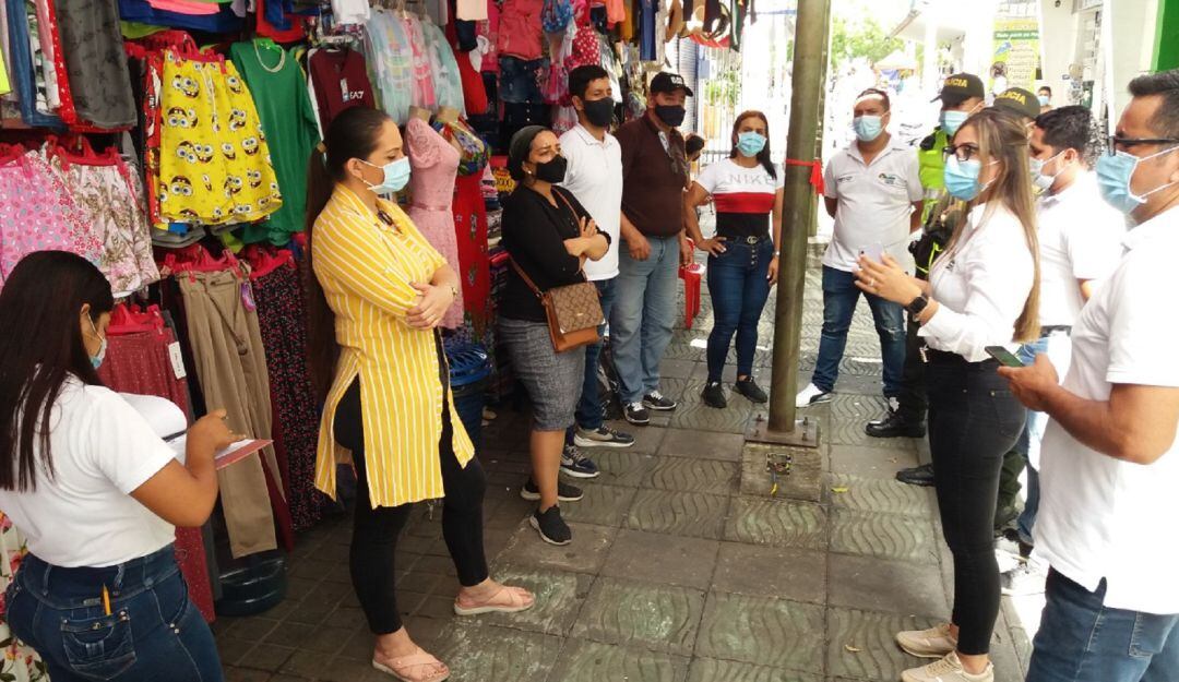 Calzado, ropa, electrodomésticos y vehículos lo más consumido por los opitas en fiestas de mitad de año.