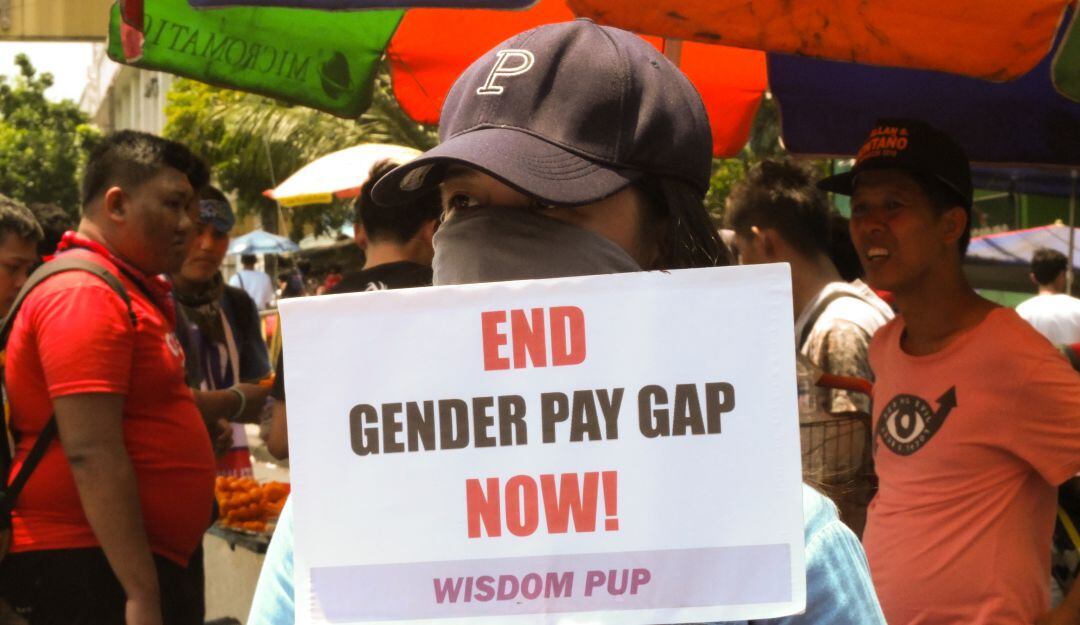 Manifestación para exigir igualdad en los salarios. 