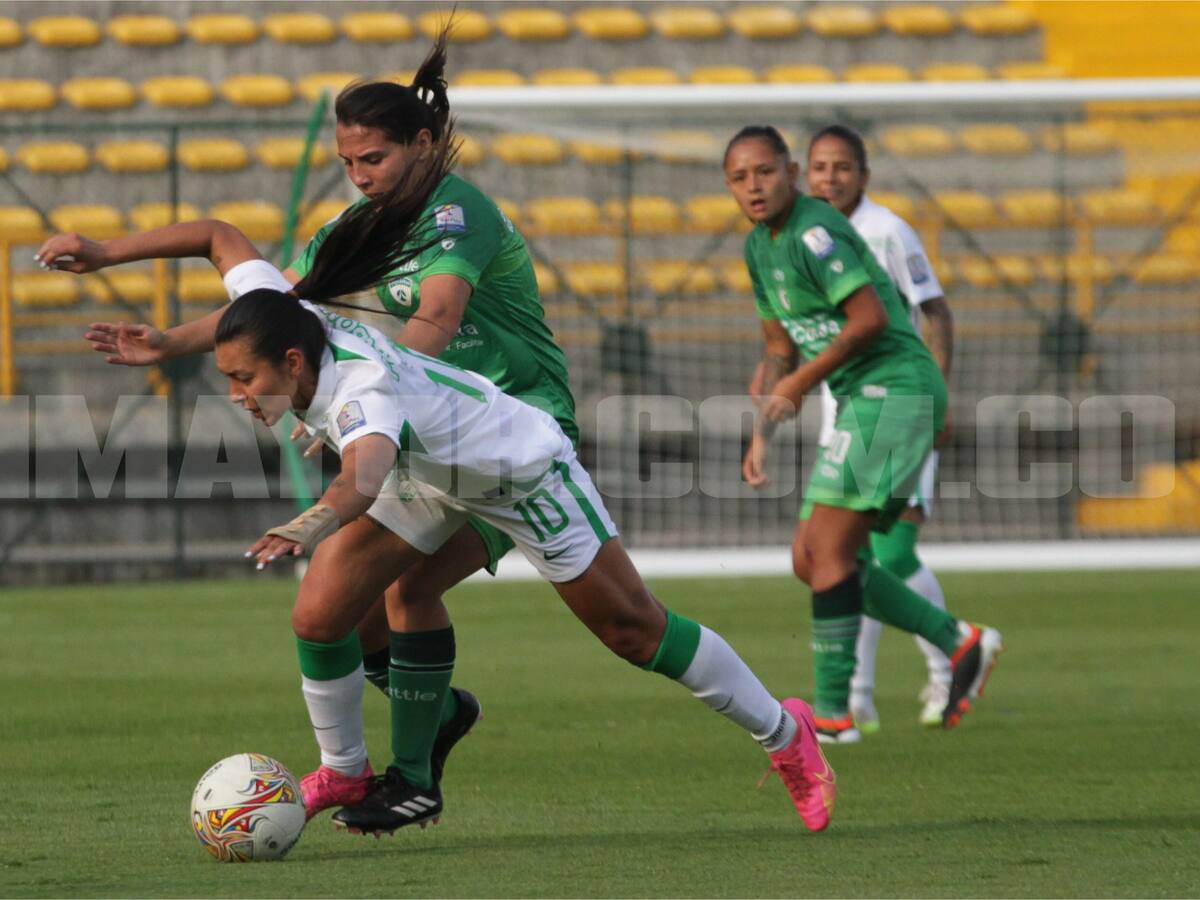 Yoreli Rincón reveló qué le dijo a la árbitra que le sacó su primera tarjeta roja directa