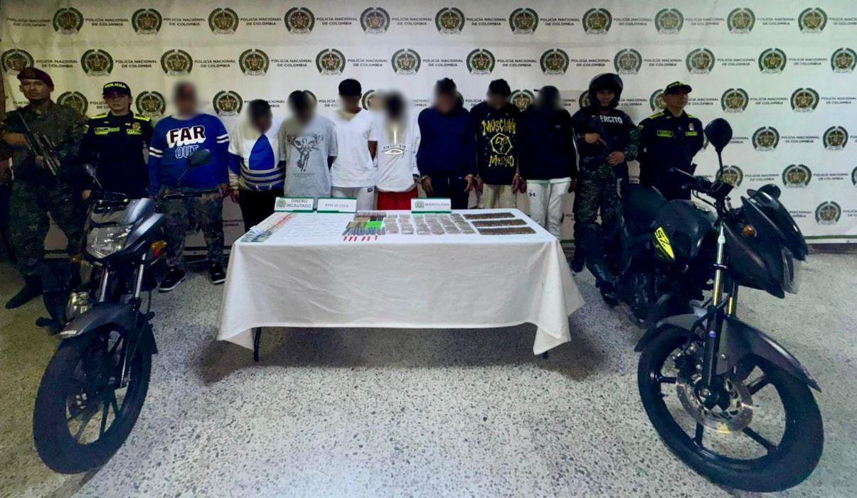 Varios allanamientos permitieron la captura de ocho personas por orden judicial. Foto: Policía Metropolitana del Valle de Aburrá. 