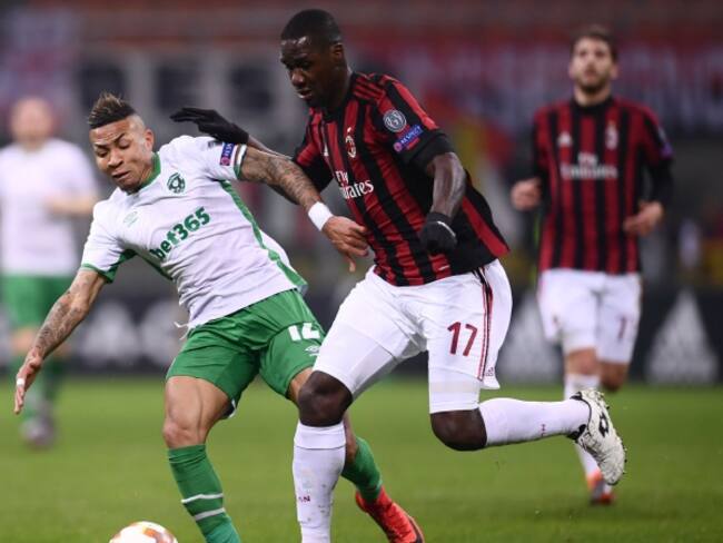 Zapata regresa a la titular y Milan avanza en la Europa League