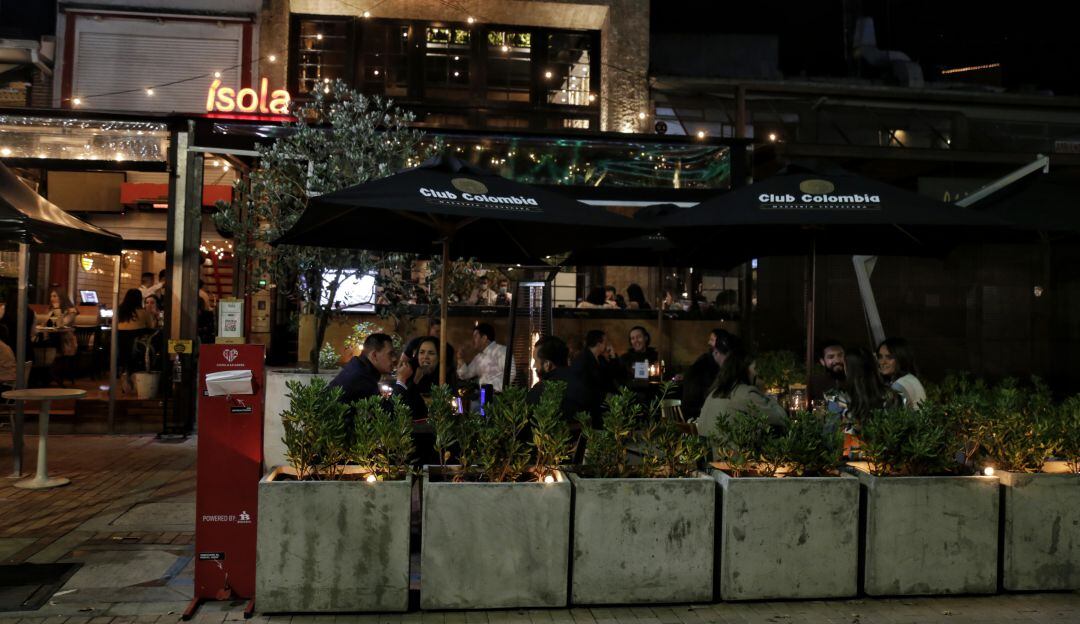 Comerciantes piden levantar medida de Pico y Cédula en Bogotá.