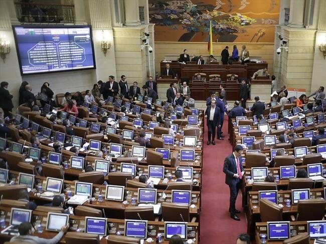 La decisión de los partidos de oposición de no votar el Plan Nacional de Desarrollo fue criticada por los partidos cercanos al Gobierno. Foto: Colprensa