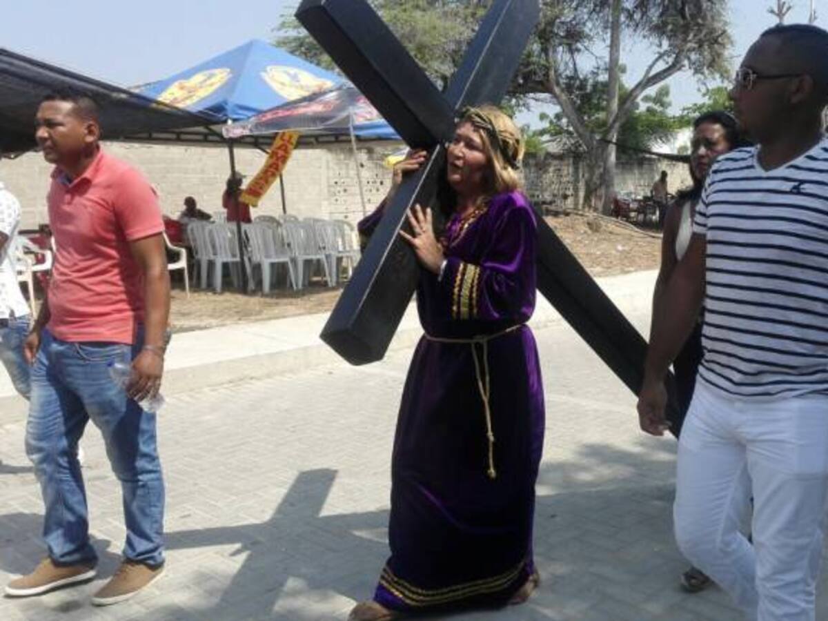 Más de 2 kilómetros recorren flagelantes en Santo Tomas, Atlántico