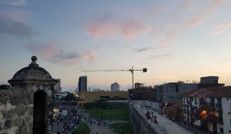 La evacuación de los dieciséis edificios avanza en un 60%: Alcaldía de Cartagena