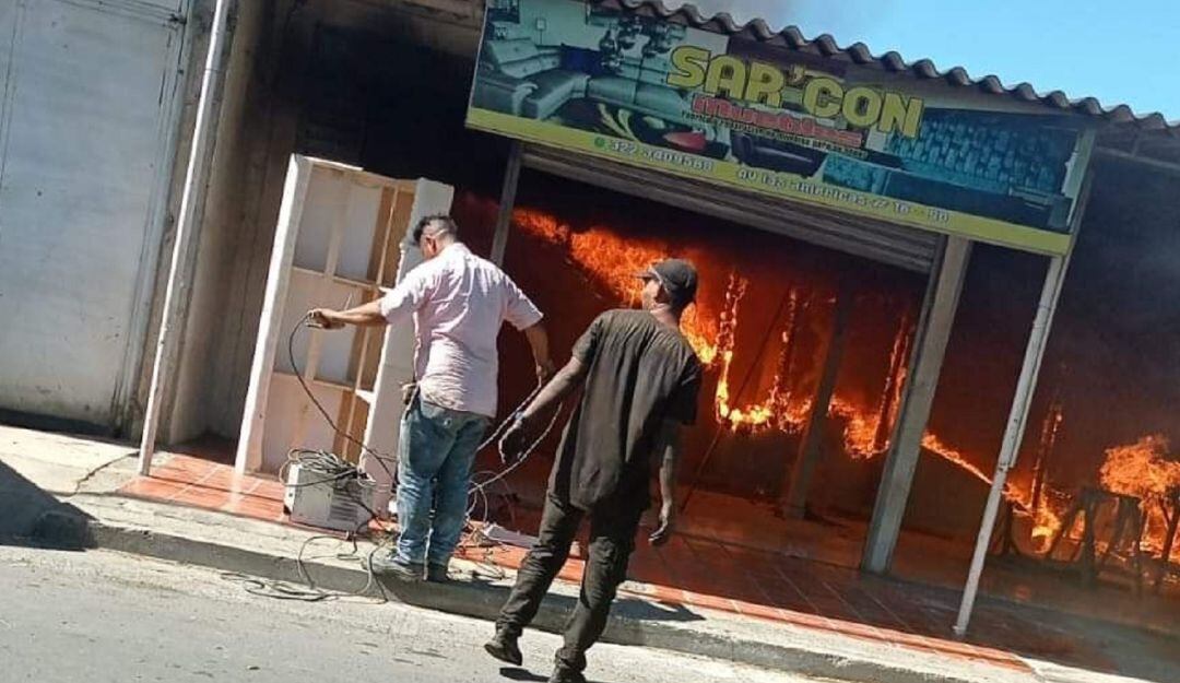 Hombre perdió la vida durante incendio de fábrica en Cúcuta