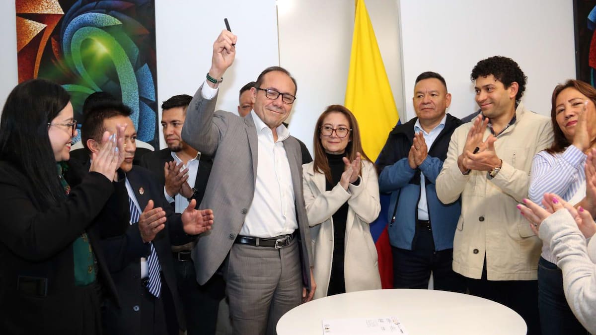 MinTrabajo logró acuerdo con sindicatos de esa entidad: Sanguino indicó que les garantizará cada punto
