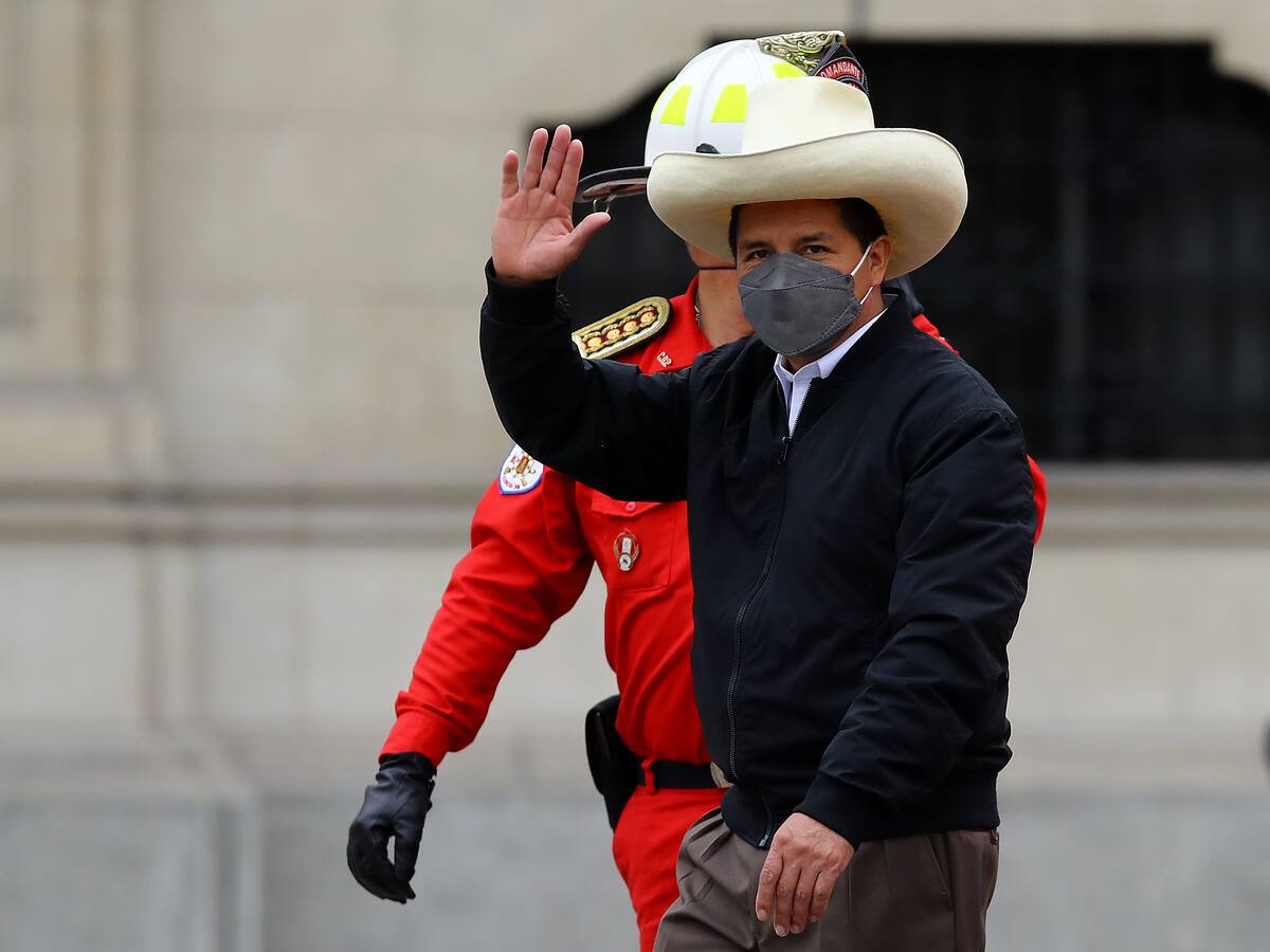 “El Gobierno ha hecho barbaridades, ha nombrado delincuentes como ministros”: excanciller peruano sobre Pedro Castillo