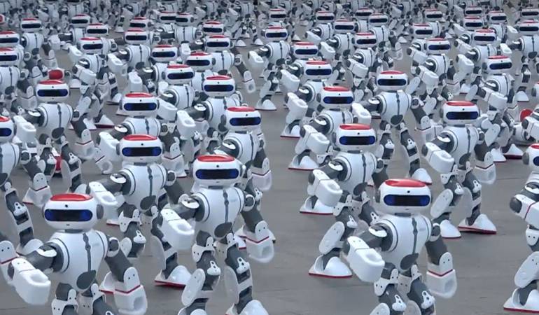 Los robots Dobi bailando en Cantón