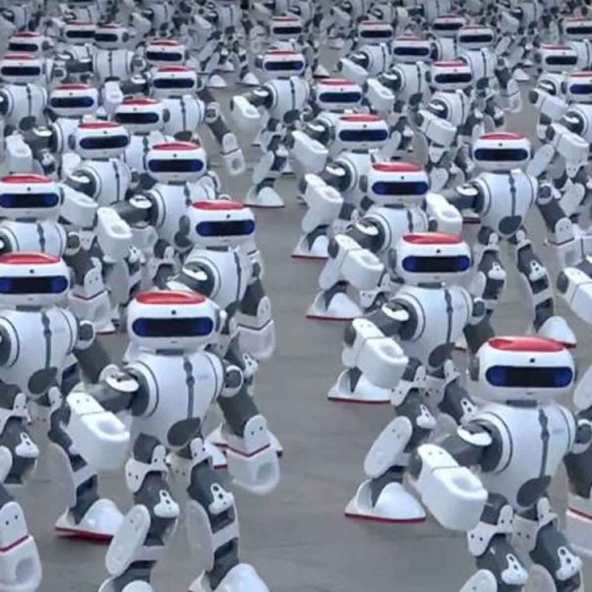 Más de 1.000 robots bailarines rompen el récord Guiness en China