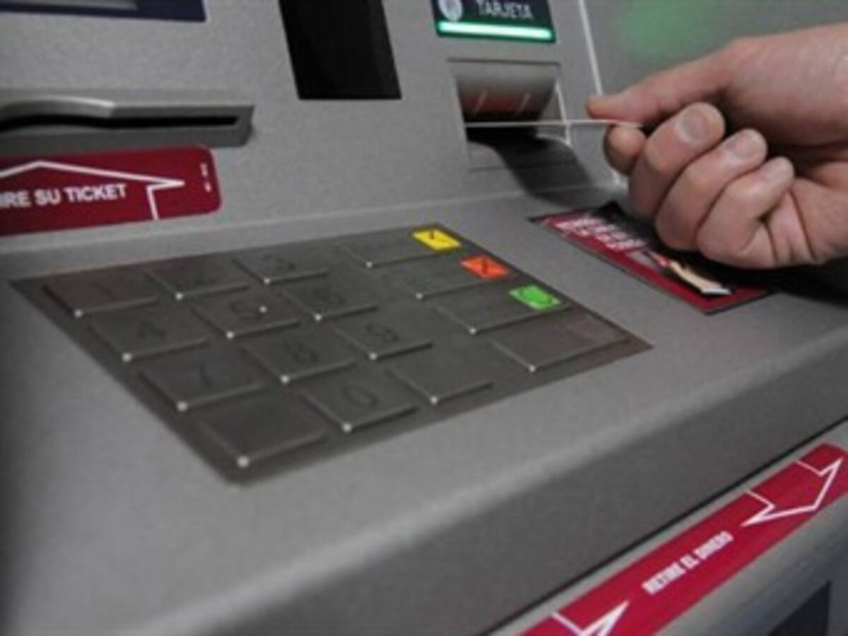 Hasta $3.965 se podrá cobrar por retiros en cajeros de otras redes