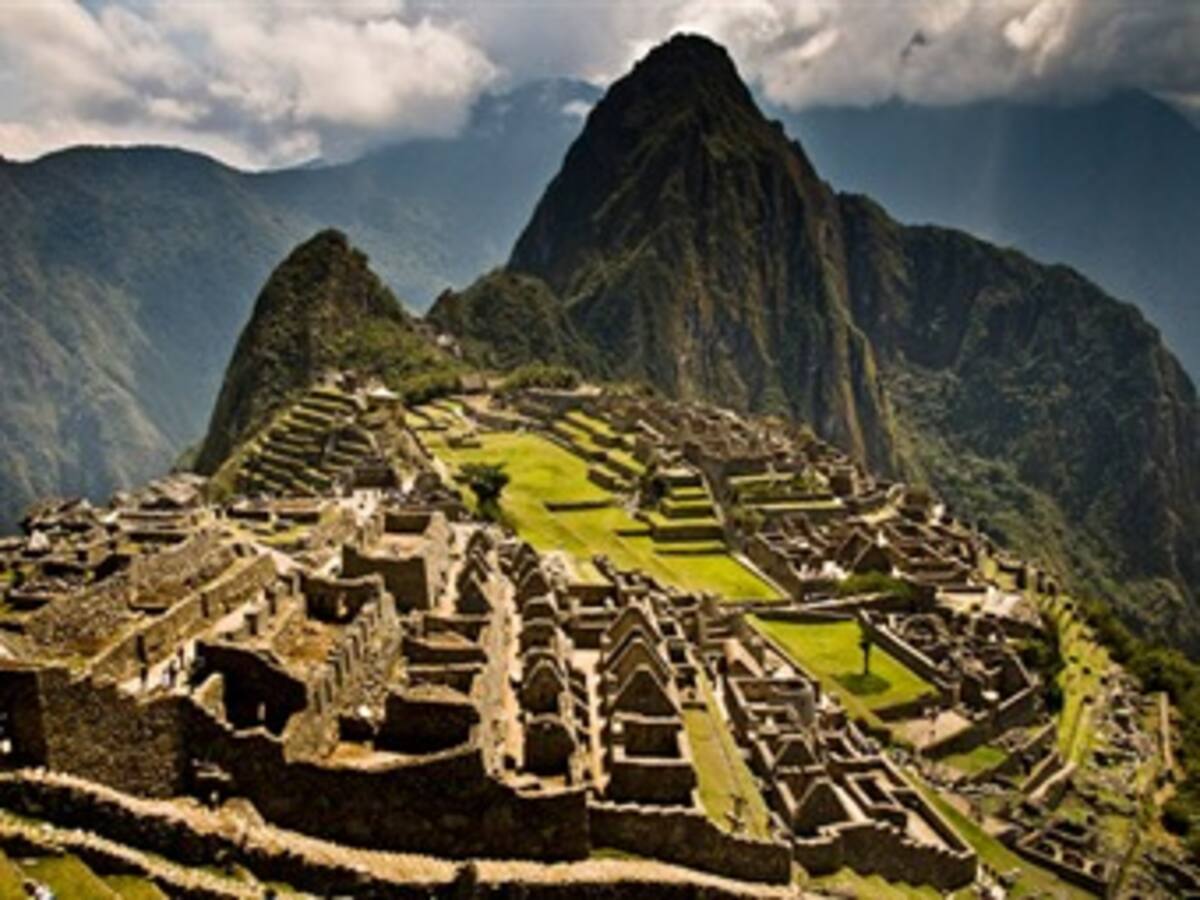 Perú “una maravilla en cada página”