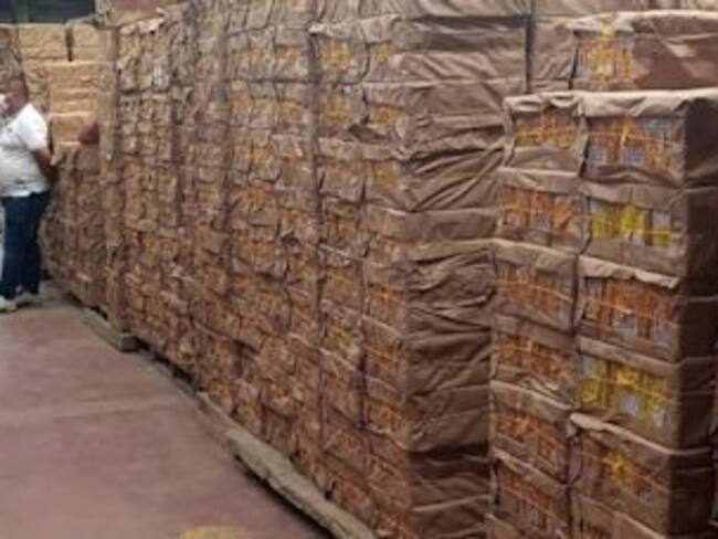 Debemos de denunciar de quien o quienes están realizando esta actividad ilícita.