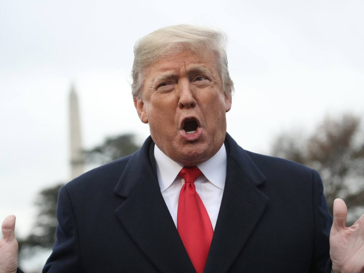 Trump retuiteó fotomontaje de Obama y Clinton tras las rejas