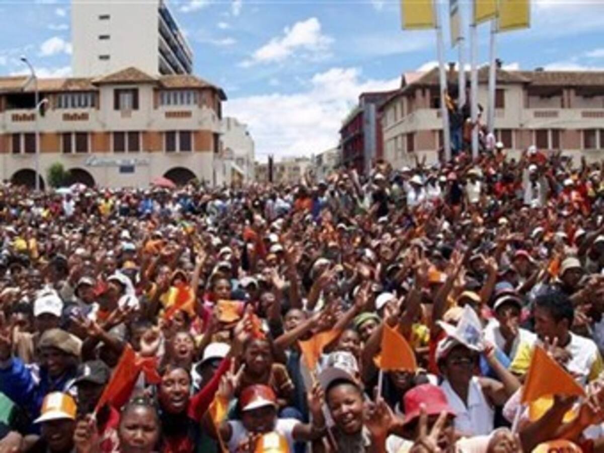 Unos 30 muertos y un centenar de heridos en las protestas de Madagascar
