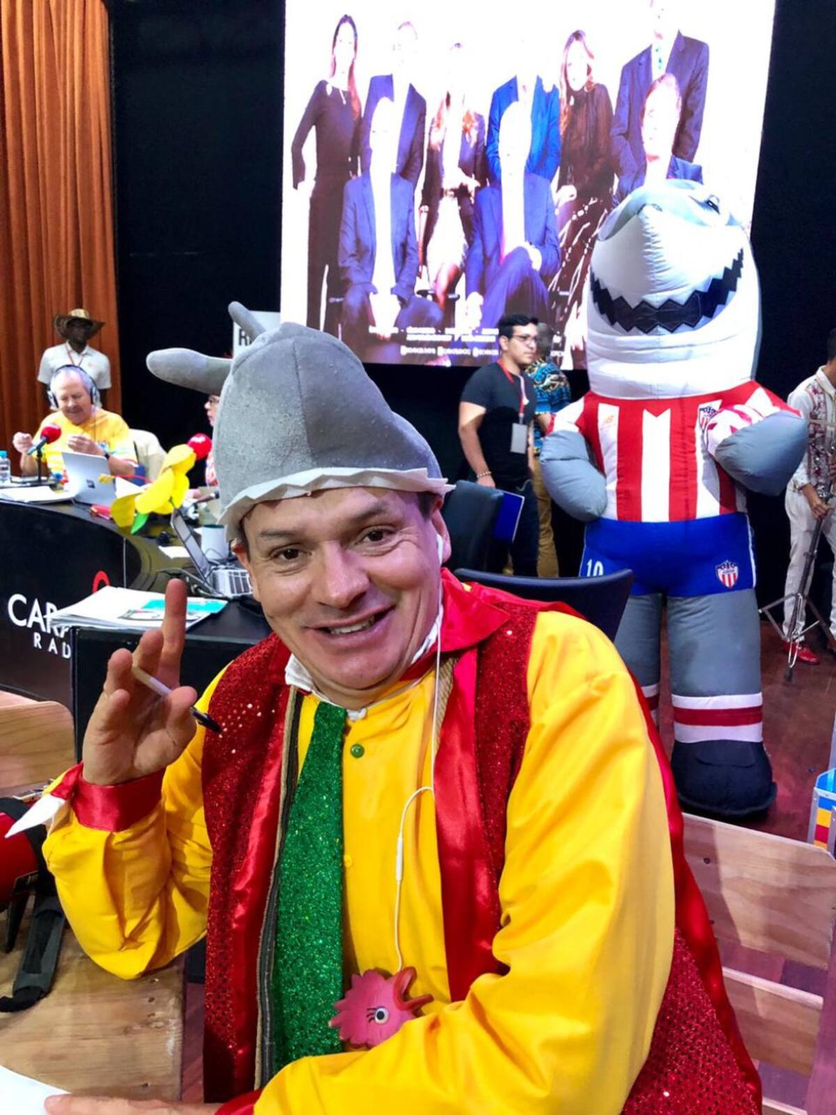Caracol Radio está allí, para conocer a fondo cada una de las cosas que la hacen grande, amigable, orgullo de Colombia.