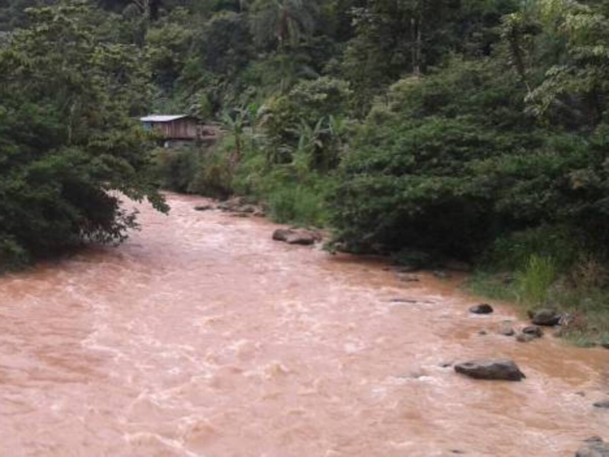 Avalancha afecta varias viviendas en Chuare, Cauca