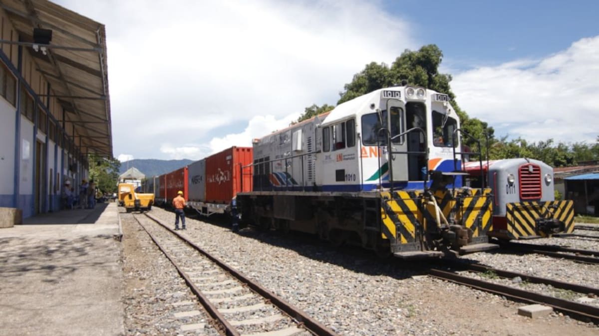 Mintransporte impulsa batallón ingenieros militares para construir vía férrea nacional