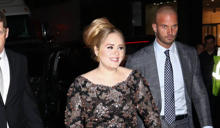 Peter Van Der Veen no pasa desapercibido a pesar de que camina al lado de una superestrella como Adele.