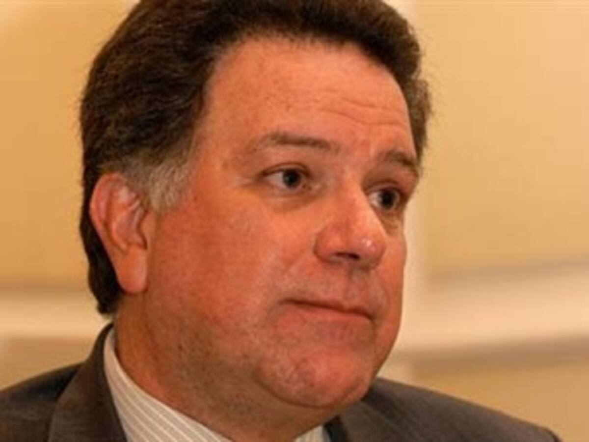 Luis Carlos Restrepo saldrá del gobierno a hacer política